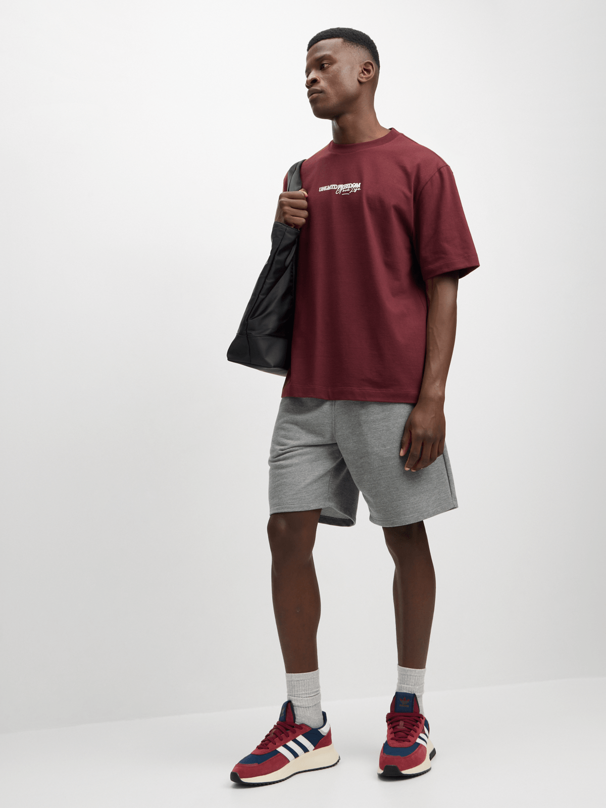 Men's Stylish Maroon Graphic Tee: Premium Cotton Comfort, Short Sleeve Casual Top